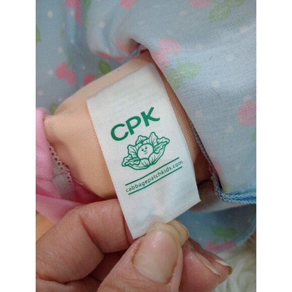 2015 / 2016 Cabbage Patch Kid Brown Hair Brown Eyes Female WCT-53K - Picture 7 of 13